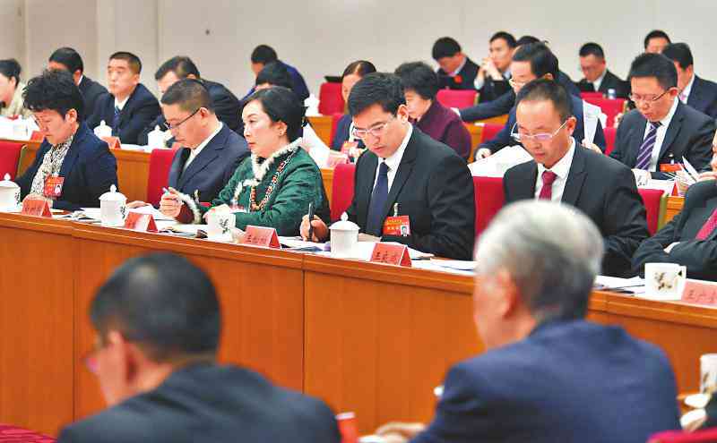 公务员因公殉职：英勇牺牲彰显使命担当