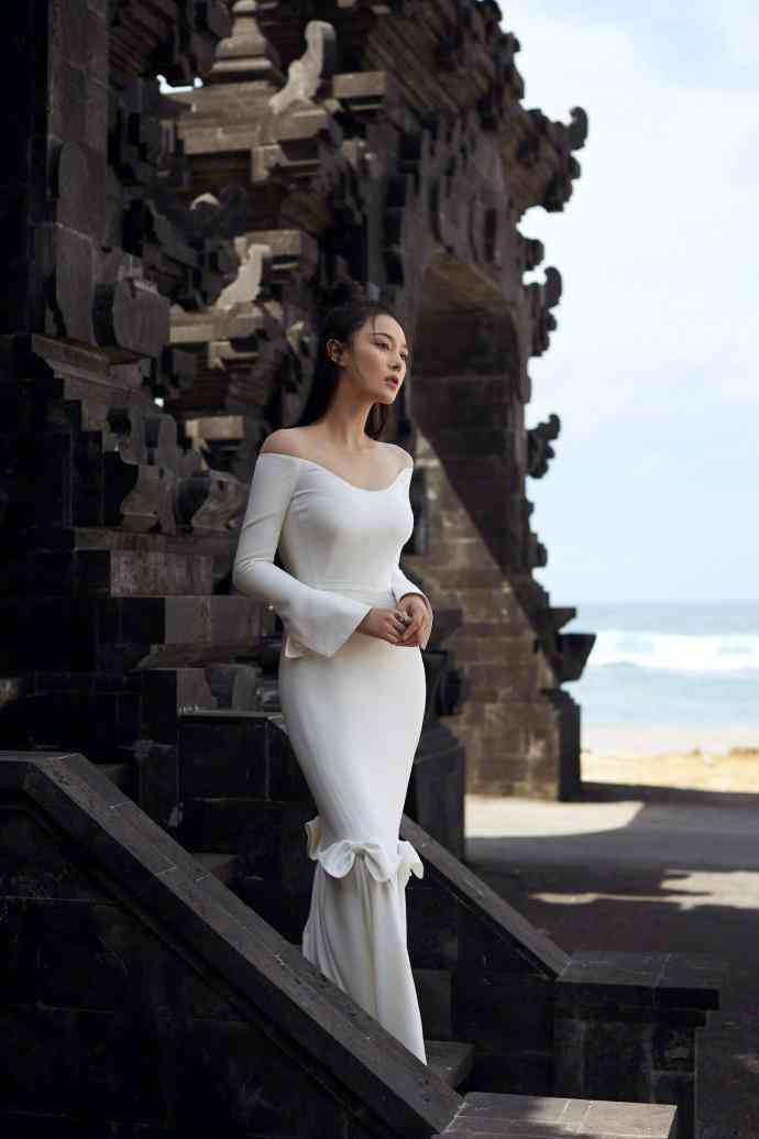 一键生成梦幻婚纱AI写真文案：全方位满足你的创意拍摄需求与灵感启发