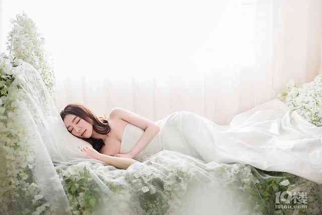 梦幻时刻：定制专属你的婚纱写真故事