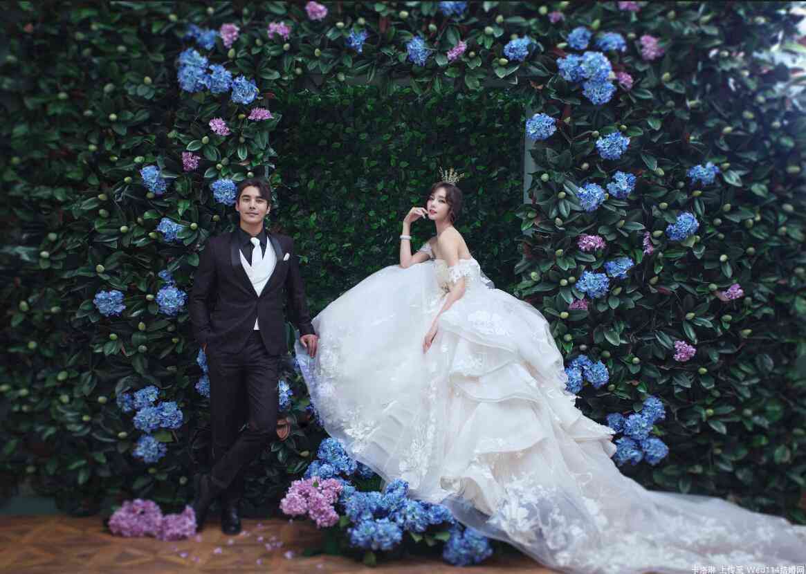 全方位婚纱写真文案灵感汇编：涵拍摄主题、创意短句与情感表达