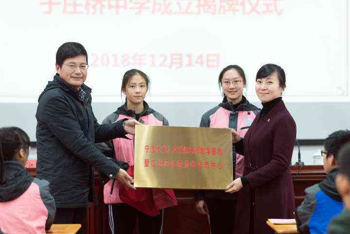 越内容创作社区：打造高质量写作平台新境界