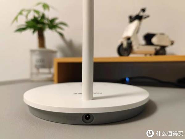 ai智能台灯有用吗：如何联网与AR功能，探讨人工智能台灯的用途与作用