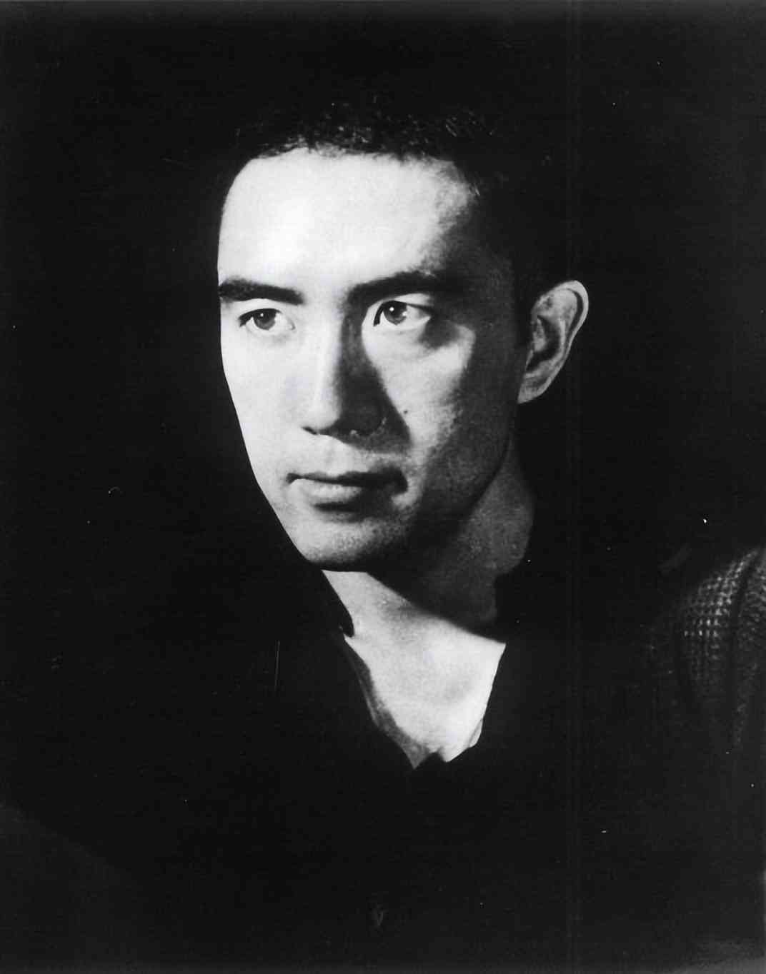 深入探讨：题材文学作品的内涵、影响与创作解析
