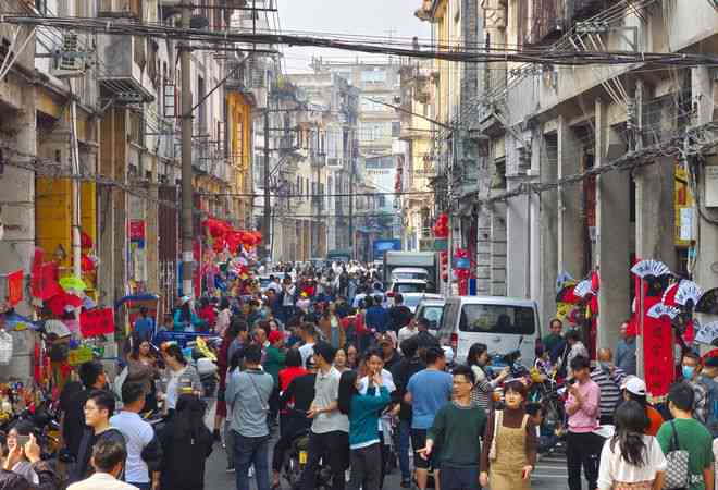 狂飙在哪拍摄：江门骑楼与京海城市取景地点揭秘