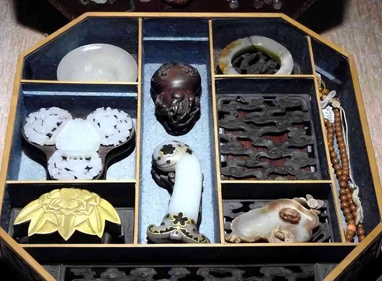 揭秘百宝阁：探寻神秘宝藏的隐秘所在