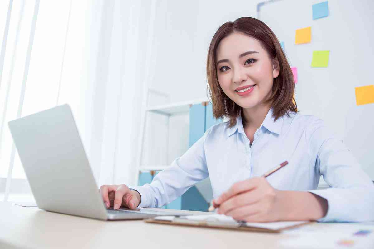 AI写作副业全解析：如何利用人工智能轻松开启在线创作兼职之路
