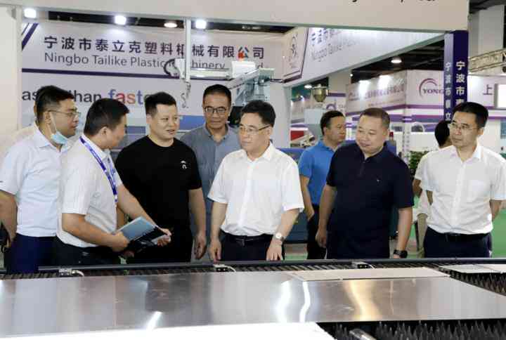 掌握AI机器人营销精髓：打造吸引力十足的机器人传文案攻略