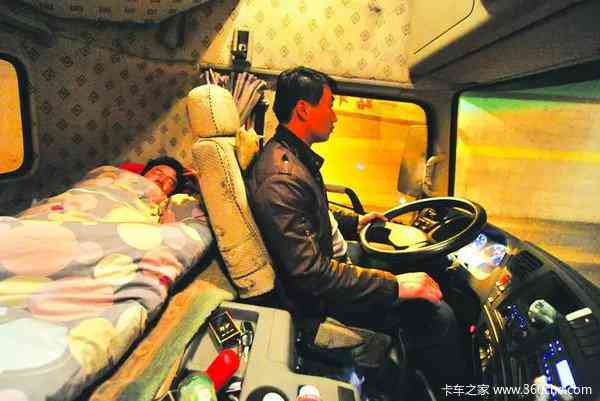 揭秘：货运行业大挂车司机的薪资水平与收入状况