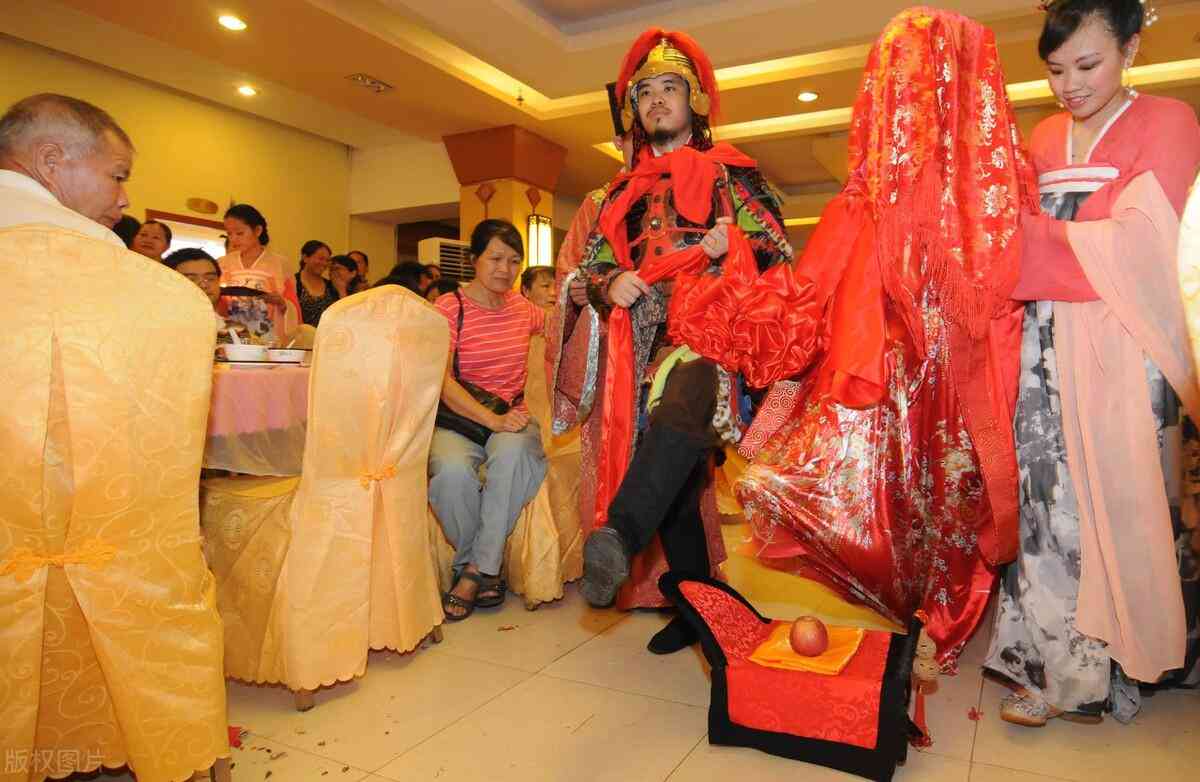 工伤赔偿涉及夫妻共同财产分配与法律权益解读