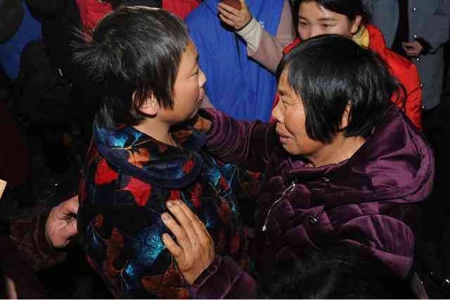 重逢之路：失散亲人获团聚喜悦