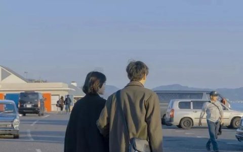双人文案句子：简短馨，一人一句，素材汇编