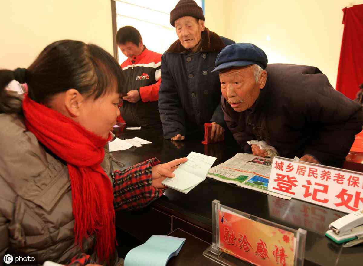 超过五十周岁女性工伤认定新规定：年龄限制是否影响权益保障