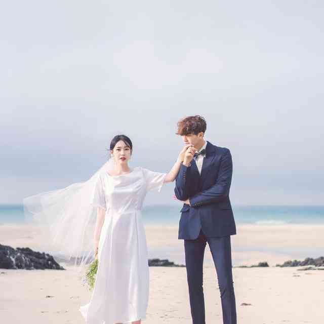ai婚纱照片的文案怎么写：打造吸引人的爱情婚纱照文案技巧