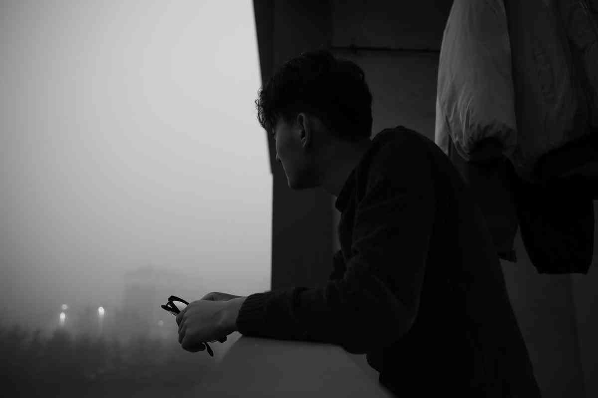 如何让AI写一个同类型的文案不侵权且确保原创性