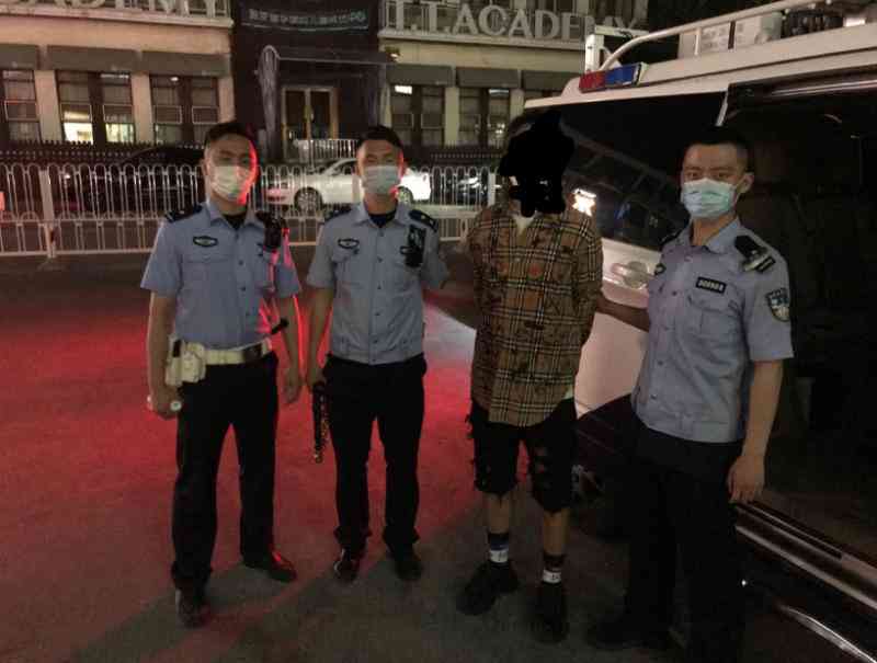 小区内撞人如何处理？违规扣分与法律责任详解