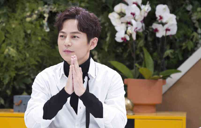 '智能AI文案创作助手：一键生成高效营销文案'