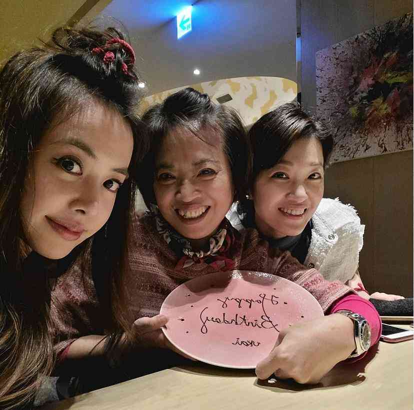 打造独特魅力：融入AI元素的时项链创意文案撰写指南