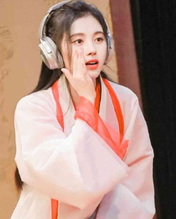 影视解说新手上路：如何撰写吸睛文案攻略