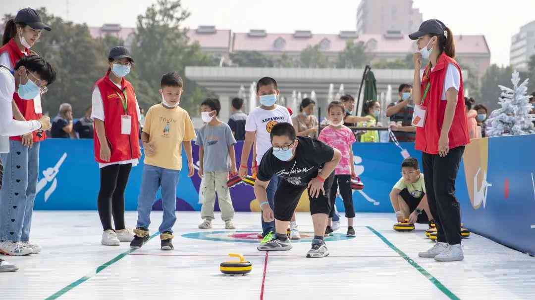 发布首个AI年度报告：公司、城市及详情概述