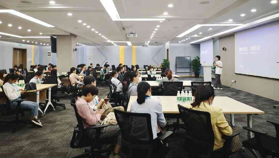 深入解析剪映AI创作功能：一键打造个性化内容与高效推广指南