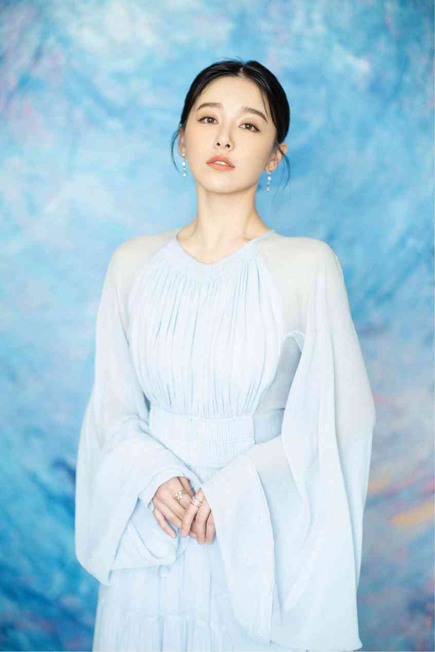 'AI 男性摄影：独特风格写真文案集锦与创意灵感汇编'