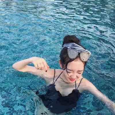 美女游泳的诗句：唯美、幽默大全及写作指南