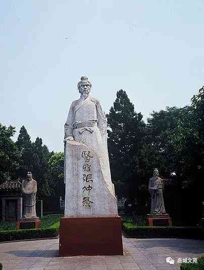 全新升级：AI医学文案编辑助手，一站式解决医学知识搜索与内容创作难题
