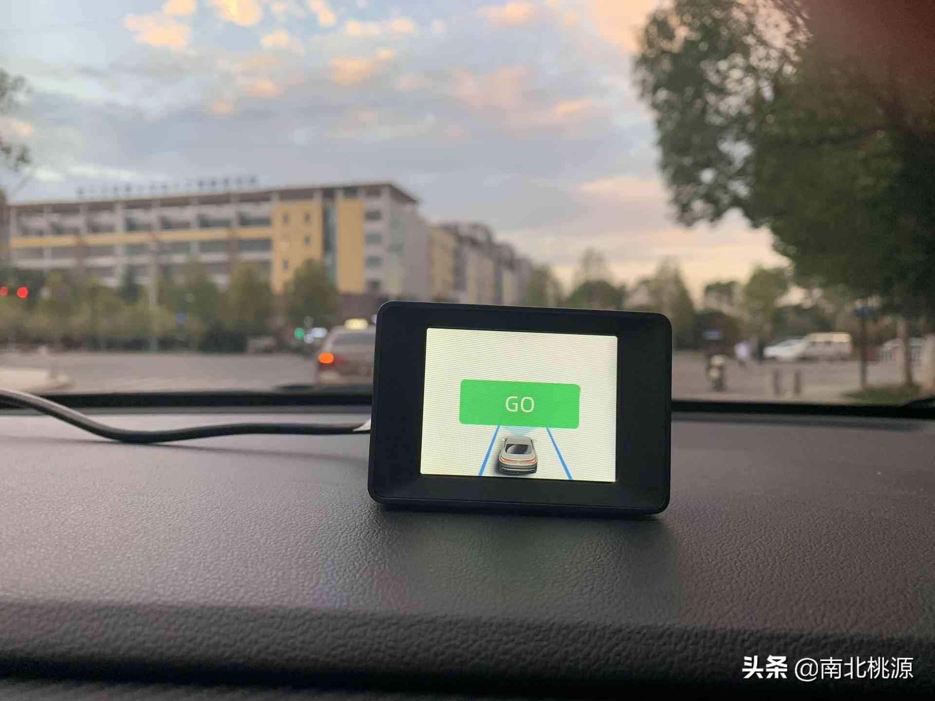 AI与艺术创作的碰撞：特点、类型与方面探讨