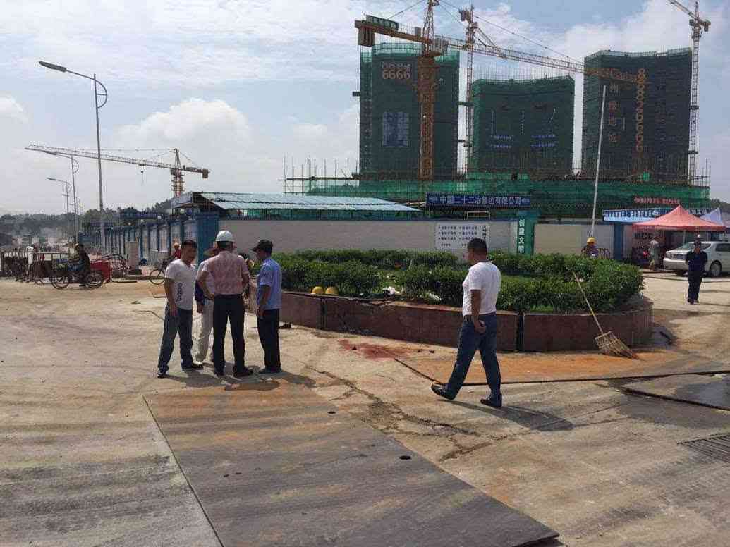 '建筑工地发生严重交通事故'