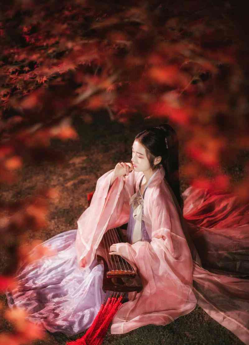 古风写真文案：朋友圈100字唯美发布，俏佳人分享唯美古风美照