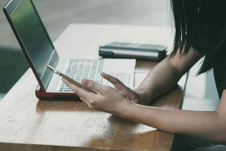 掌握AI写作技巧：关键注意事项与实用策略解析