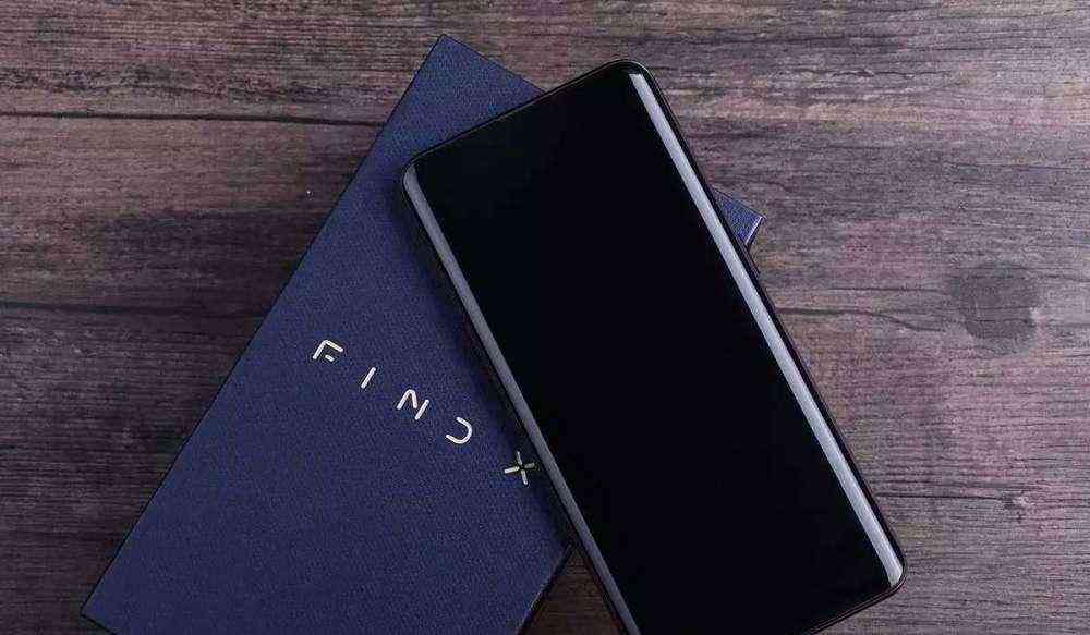 AI创作文章的全方位解析：特点、优势与潜在挑战