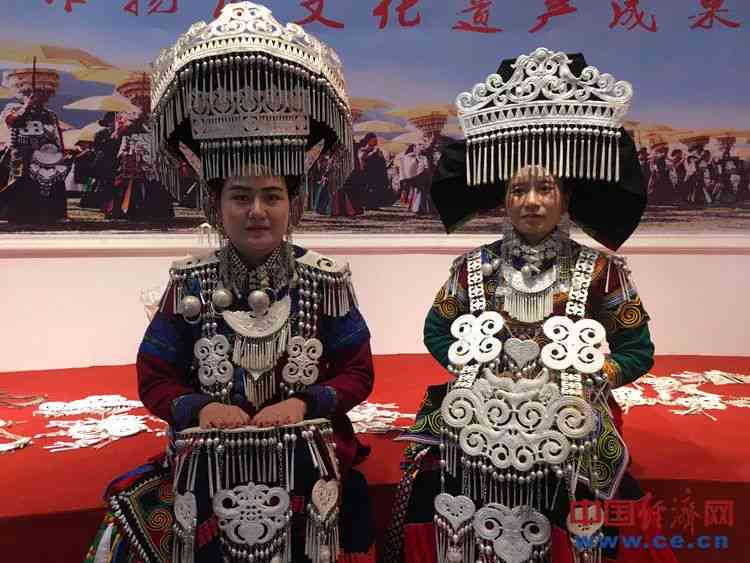 彝族写真ai文案怎么写：彝族文字与彝族姑娘主题文案创作指南