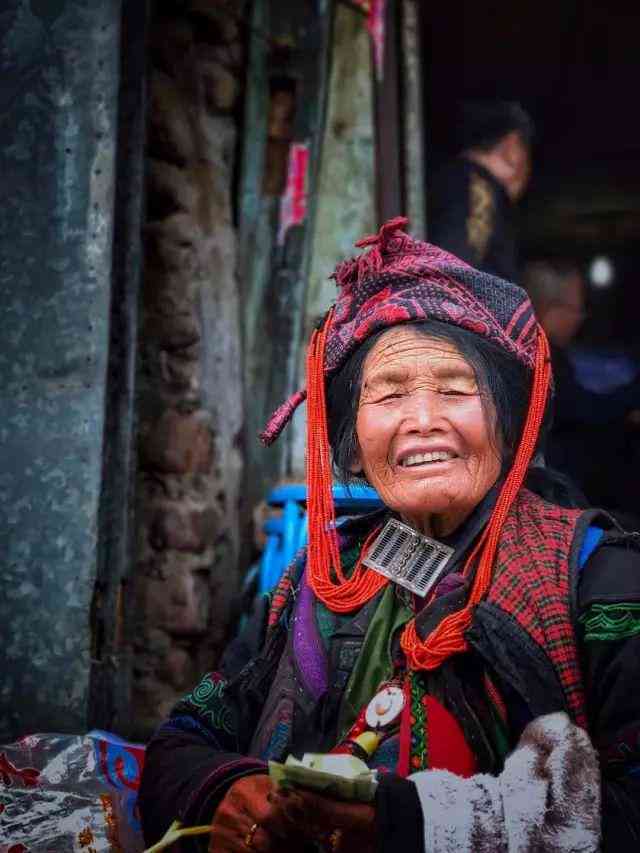彝族写真ai文案