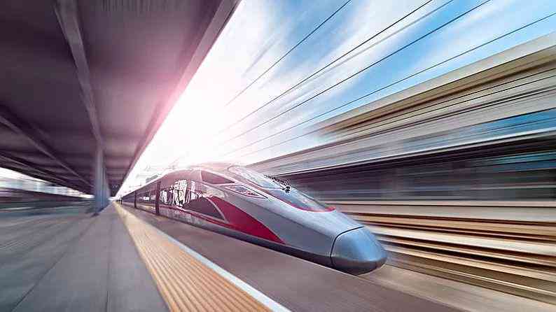 最新热门文章精选：实时追踪热点话题，一站式解决用户关注问题