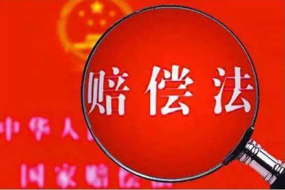 建筑工人工伤由谁承担责任：责任划分与赔偿义务详解-建筑工人工伤是谁负责