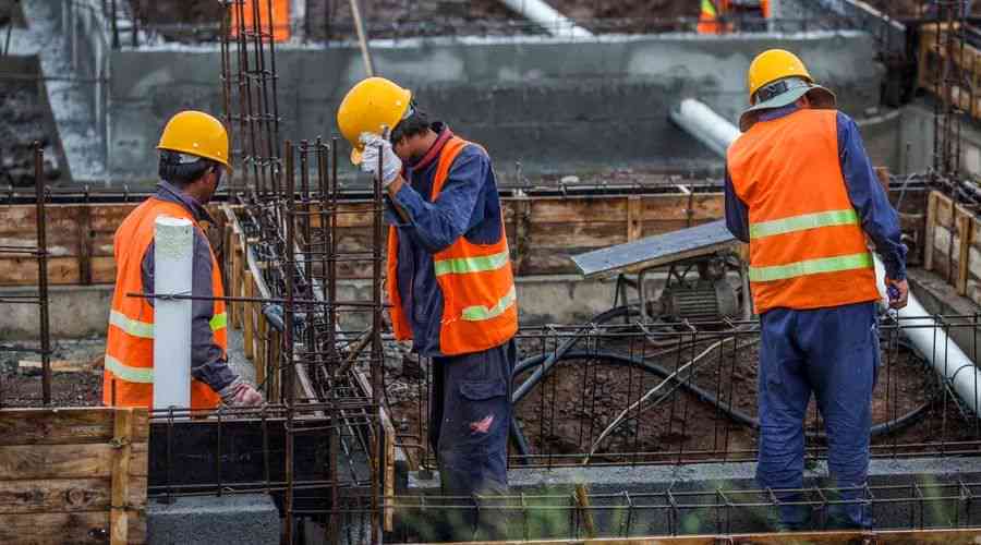 建筑工地认定工伤判例