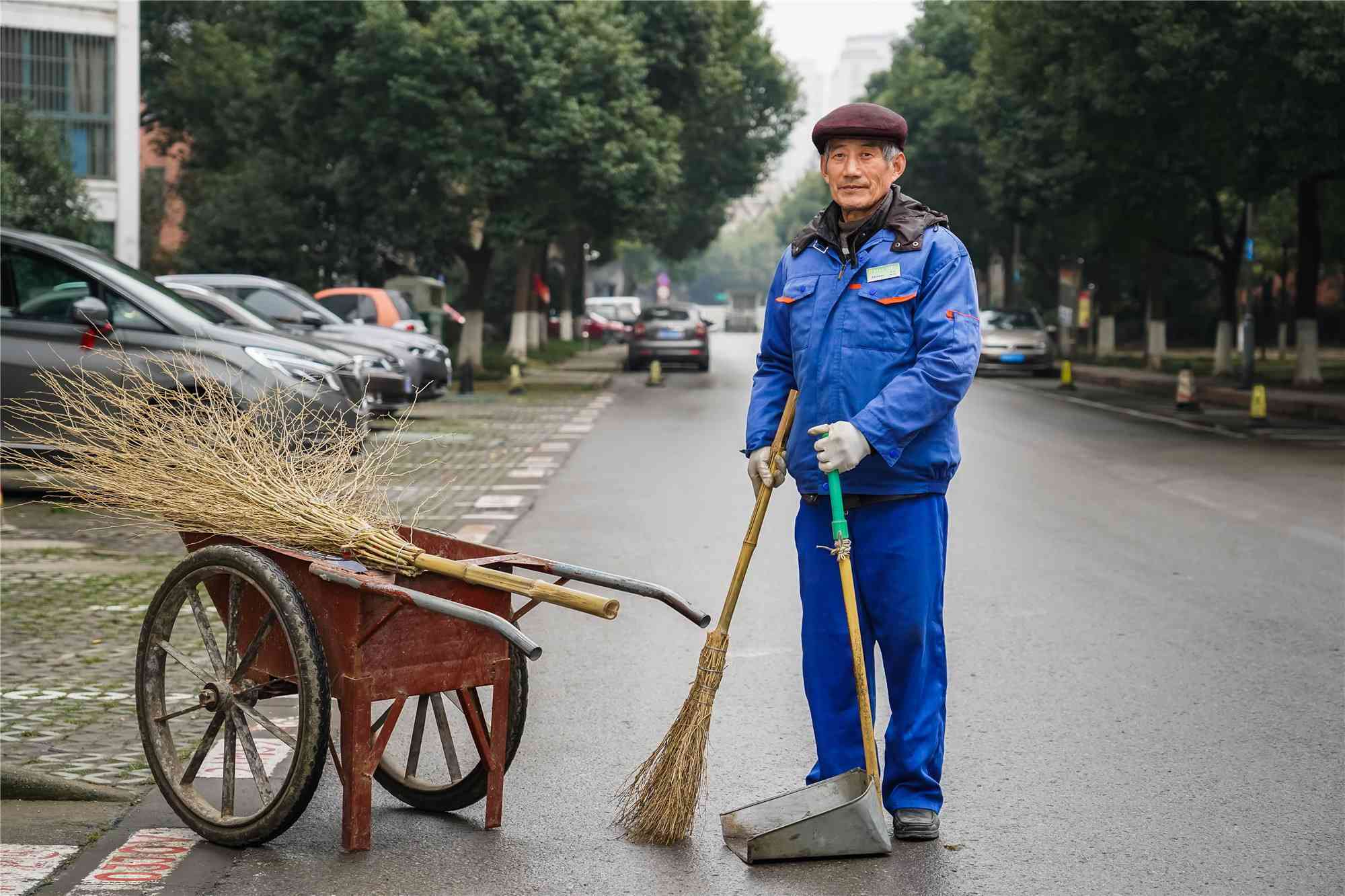 工伤     遭遇困境，聘请律师后追悔及