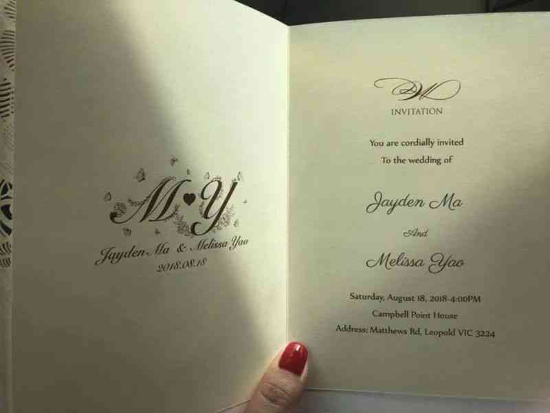 关于婚纱的软文：高级感婚纱文案与简短说说汇编