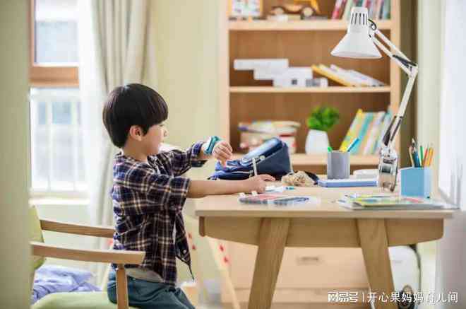 AI绘画助手：轻松协助孩子在房间高效完成作业与创作