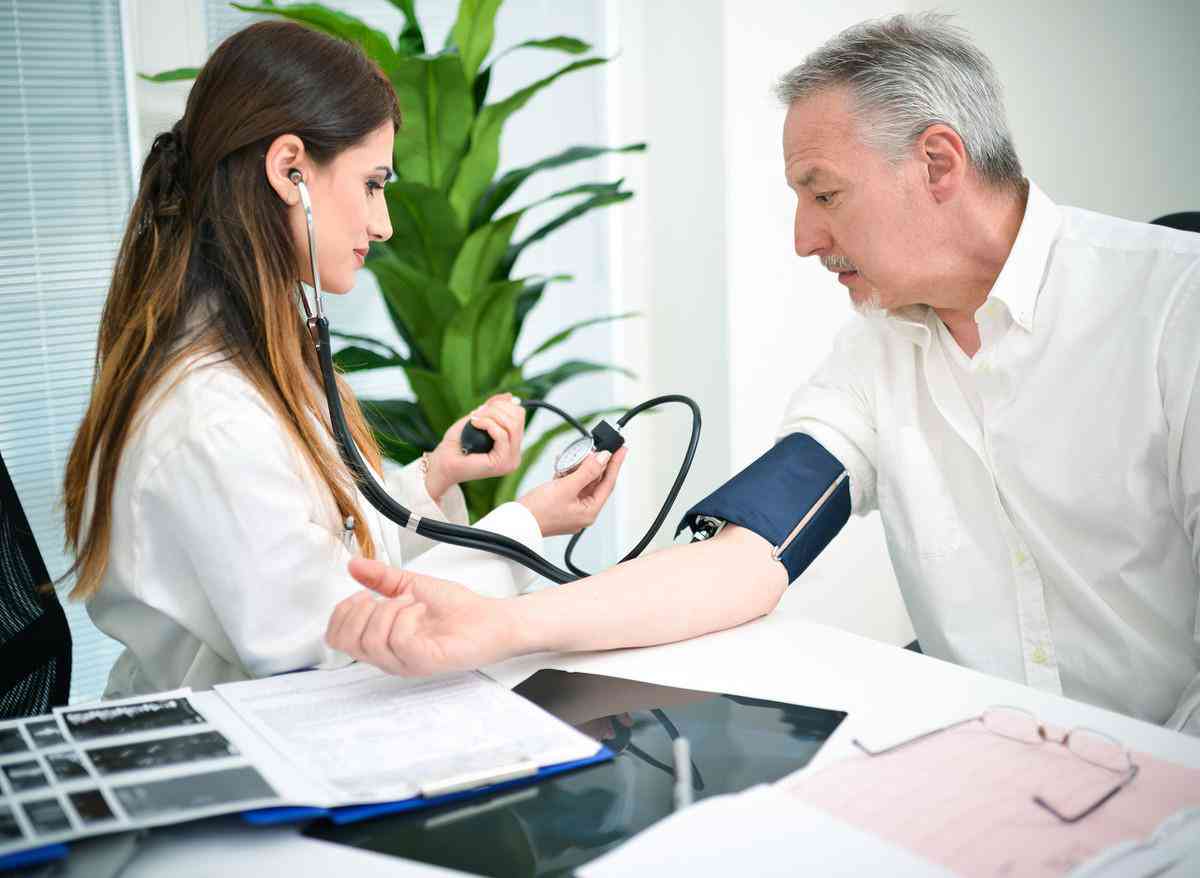 心血管塞算心脏病吗：严重性、治疗与是否属于心梗详解