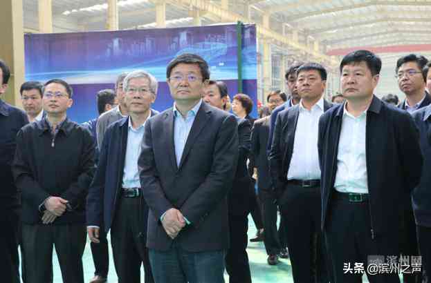 AI在线写作免费一键生成中文英文作文，讯飞智能写作助力创作