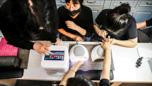ai智能直播美甲脚本是什么：软件介绍与美甲直播必备设备
