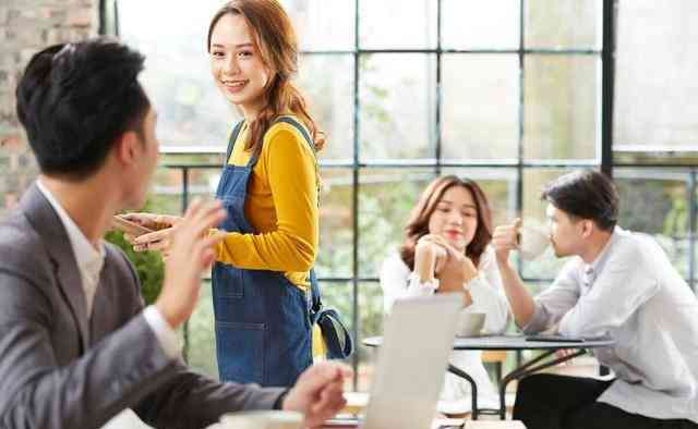 工人离职断交社会保险一个月，对个人权益及待遇有哪些具体影响？