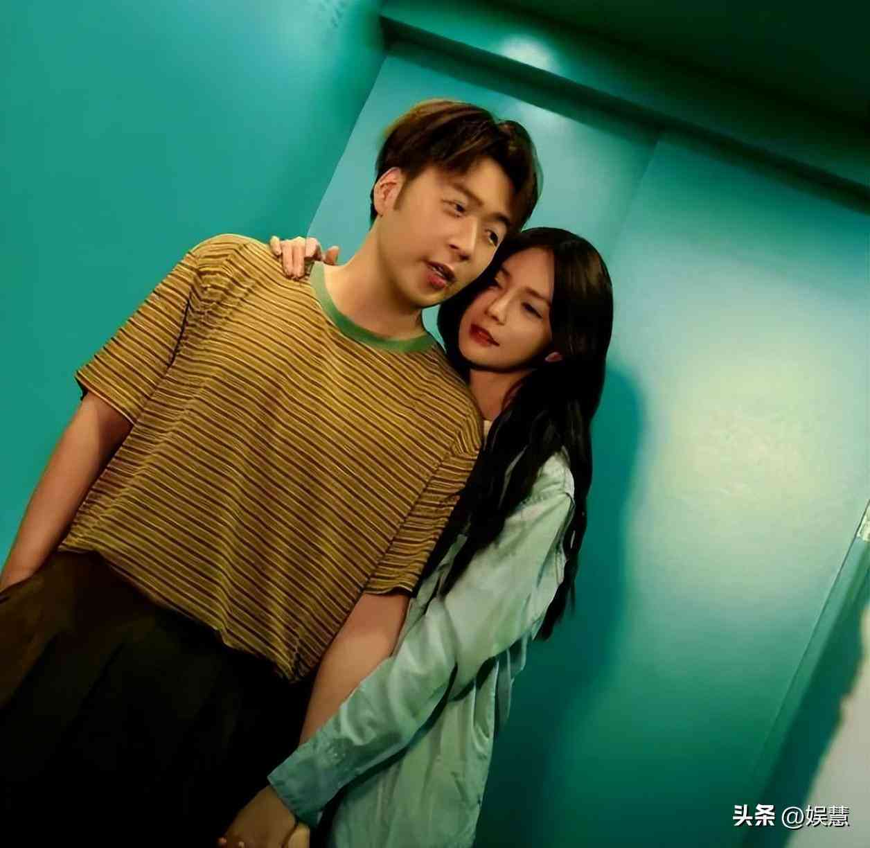打造独特体验：二次元AI角色与您同框，创意合照文案撰写指南