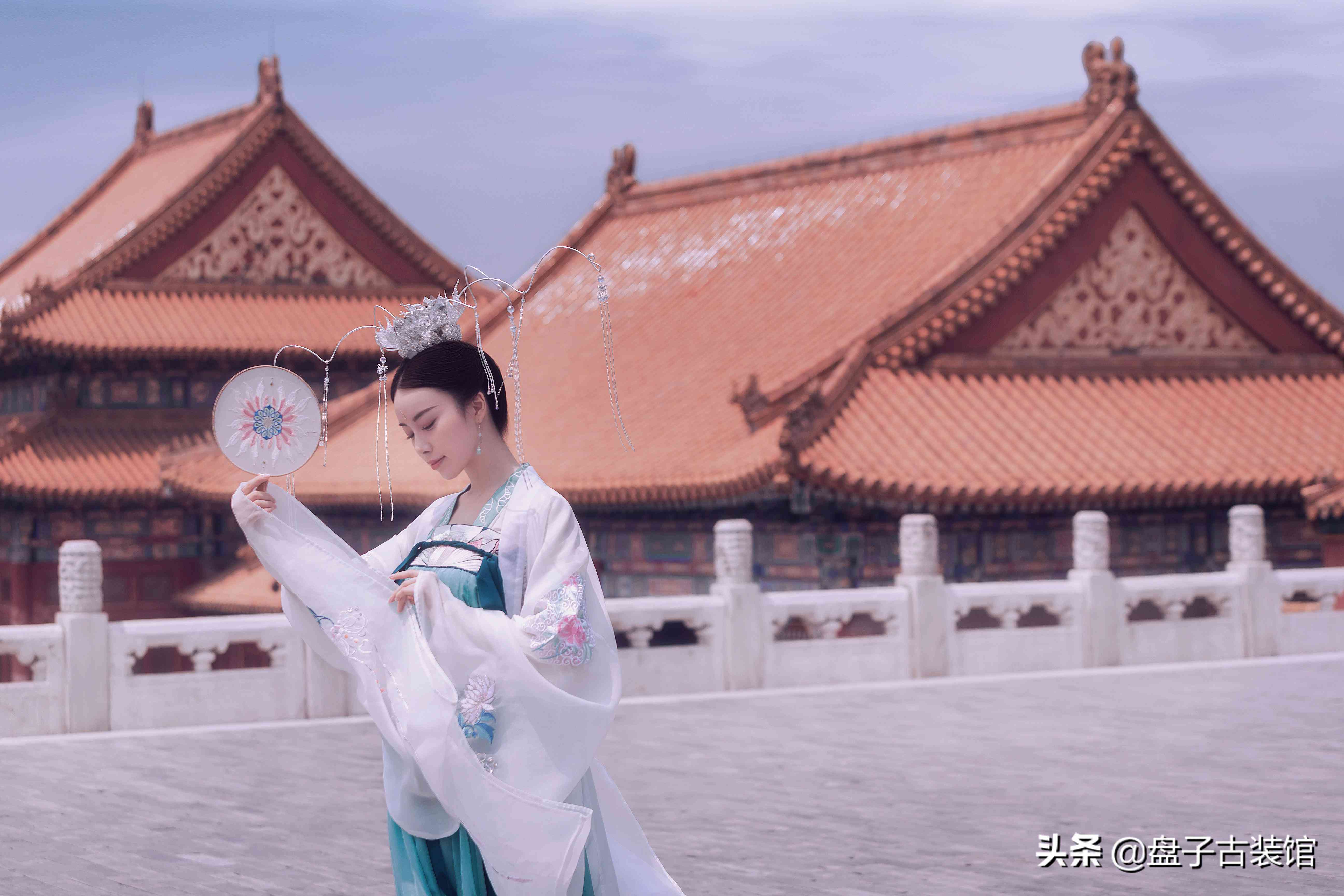 AI久久课程文案朋友圈：掌握AI写作技巧，提升文案创意与传播效果