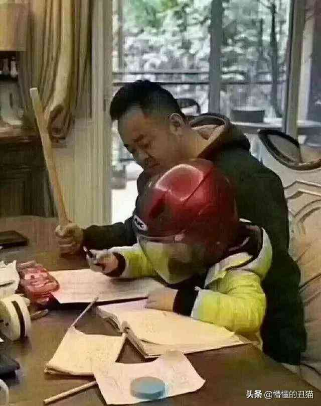 爸爸教儿子写作业AI生成：高效辅导方法与亲子互动技巧解析