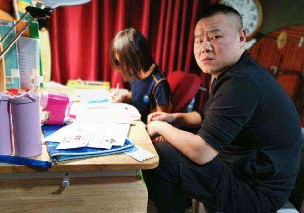 爸爸教儿子写作业AI生成：高效辅导方法与亲子互动技巧解析