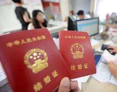 一键结婚证照片合成工具：智能生成完美结婚证书照片组合软件