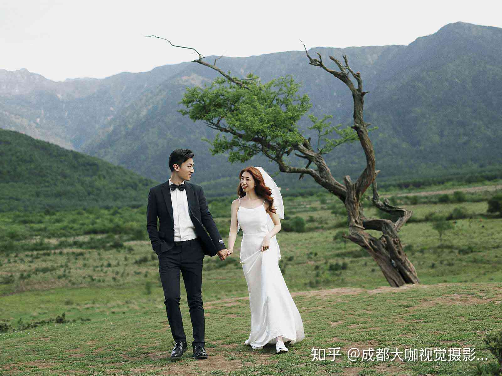 梦幻AI技术打造绝美婚纱照：惊艳文案引领婚礼摄影新风潮